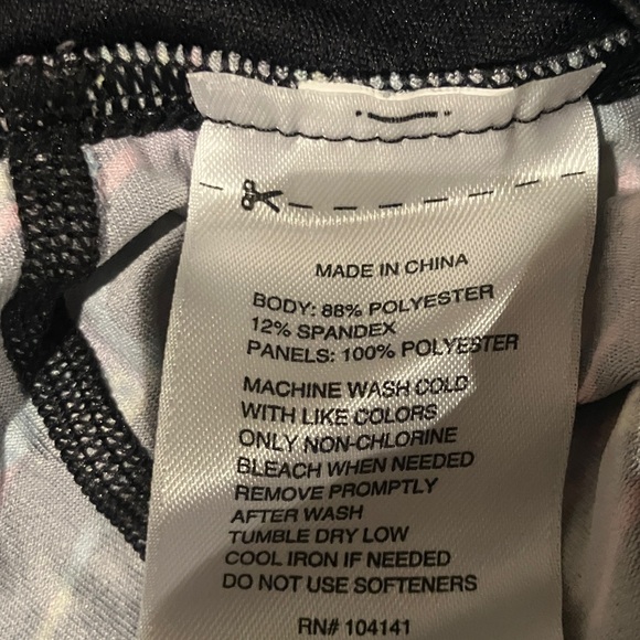 Reebok Women's PlayDRY Black and Blue Patterned Tank Tops - Picture 7 of 7